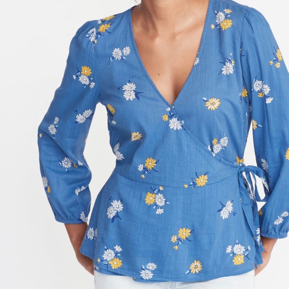 Wrap front Tie-waist Top